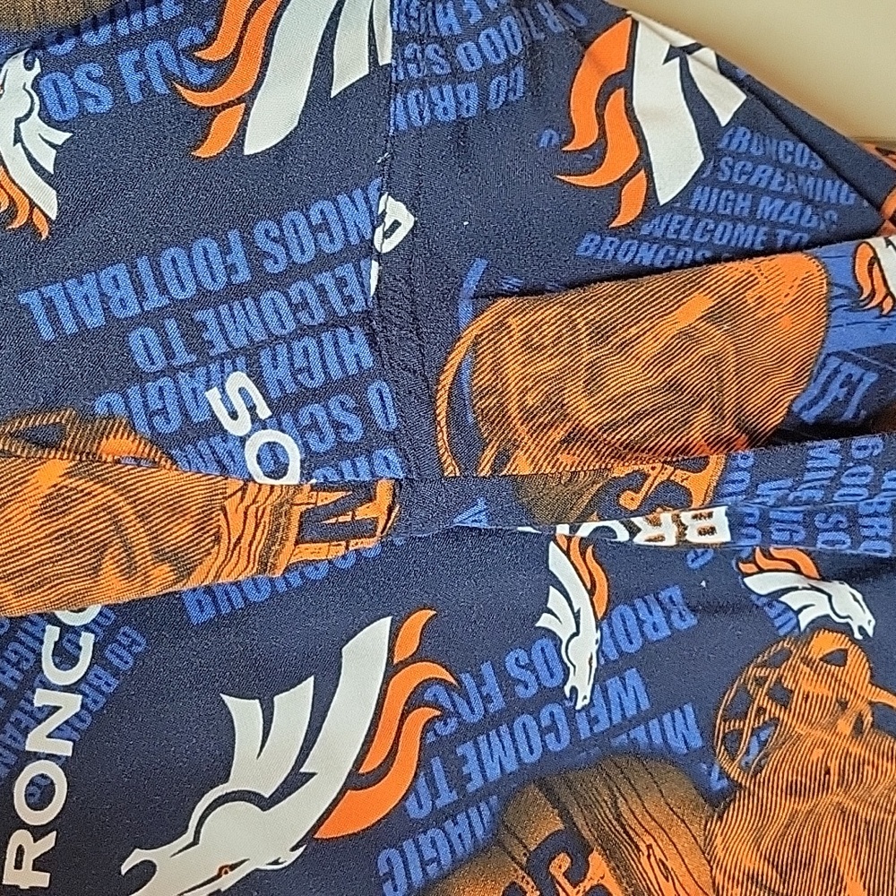 SOLD NFL Team Apparel Denver Broncos - Picture 8 of 9